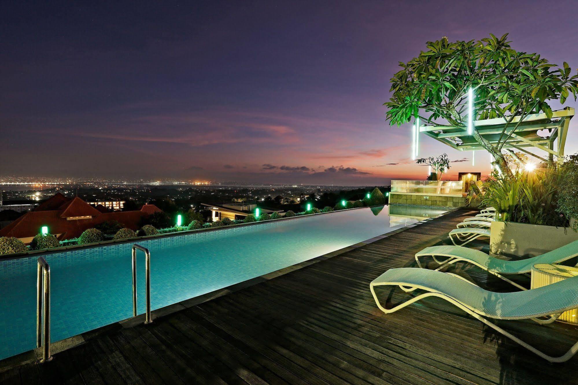 Maxonehotels At Bukit Jimbaran Exterior foto
